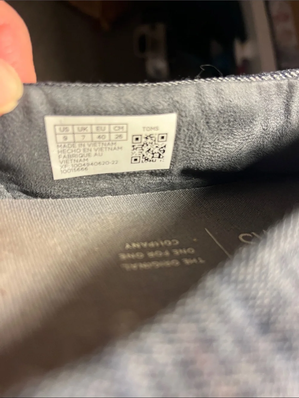 Tom’s cloth slip ons